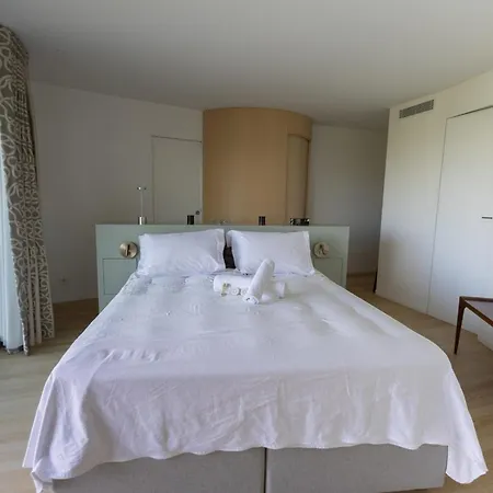 Le Rooftop Eiffel & La Defense - Welkeys Apartament