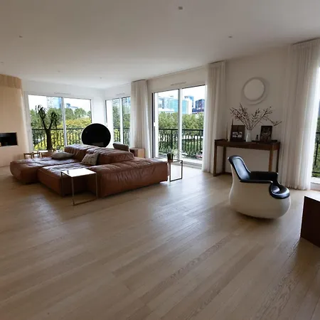 Апартаменты Le Rooftop Eiffel & La Defense - Welkeys *